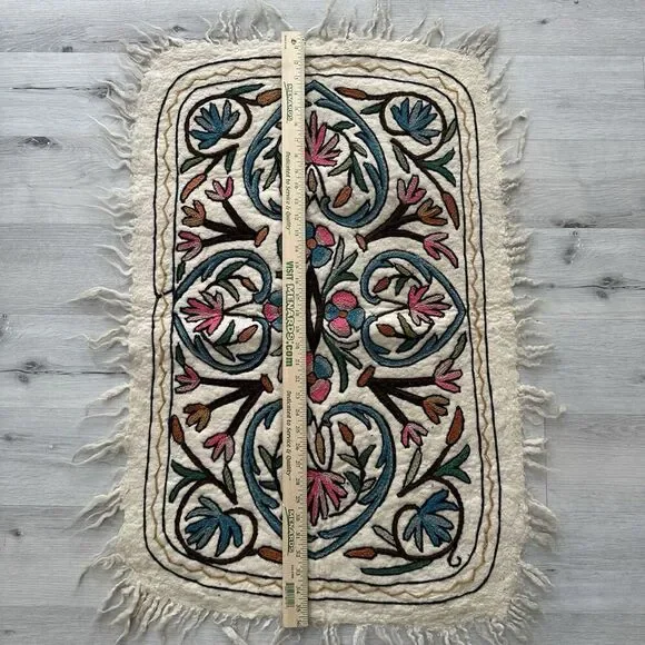 Vintage Namda Rug Wool Floral Heart Embroidered 36”x24” - Picture 4 of 5